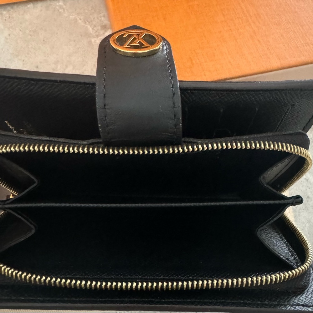 100% Authentic Louis Vuitton Juliette Wallet Made in France! - Picture 6 of 13